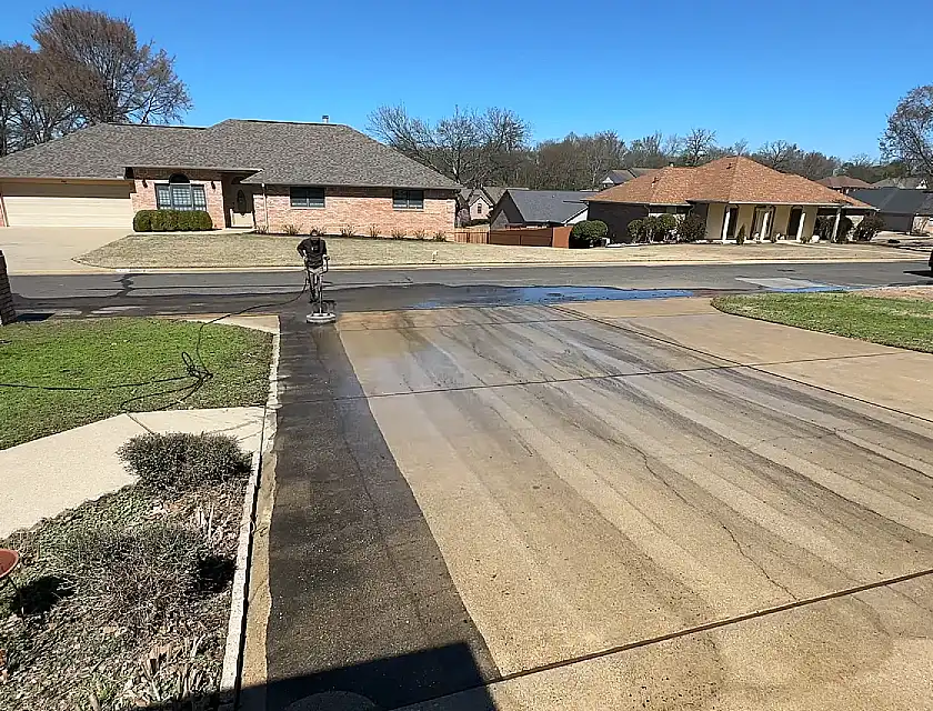 Pressure washing service in Old Southwest